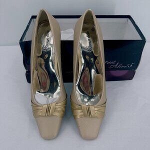 Easy Street Alive @5 Gold Satin Wave Pumps Women's 81/2 M